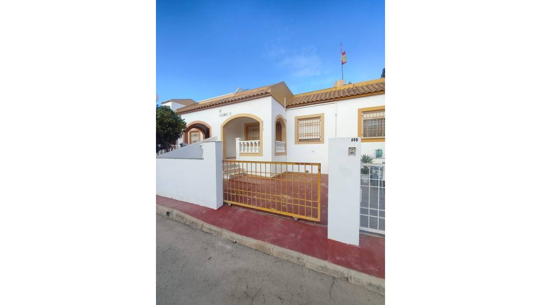 Sale - Bungalow - Torrevieja - La Siesta - El Salado - Torreta