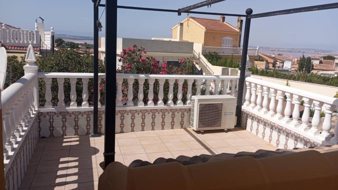 Sale - Bungalow - Torrevieja - Los altos