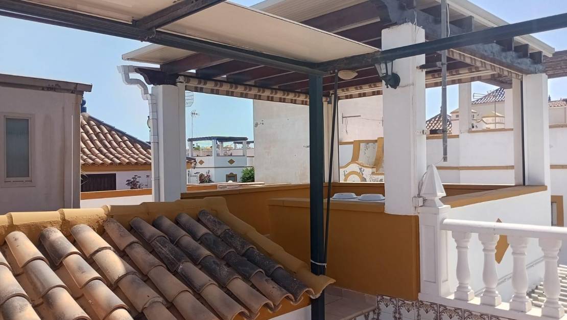 Sale - Bungalow - Torrevieja - Los altos