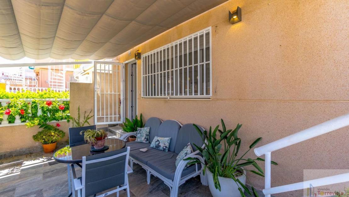 Sale - Bungalow - Torrevieja - Los altos