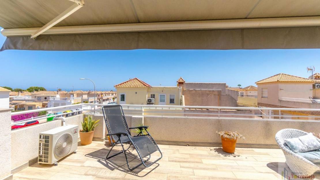 Sale - Bungalow - Torrevieja - Los altos