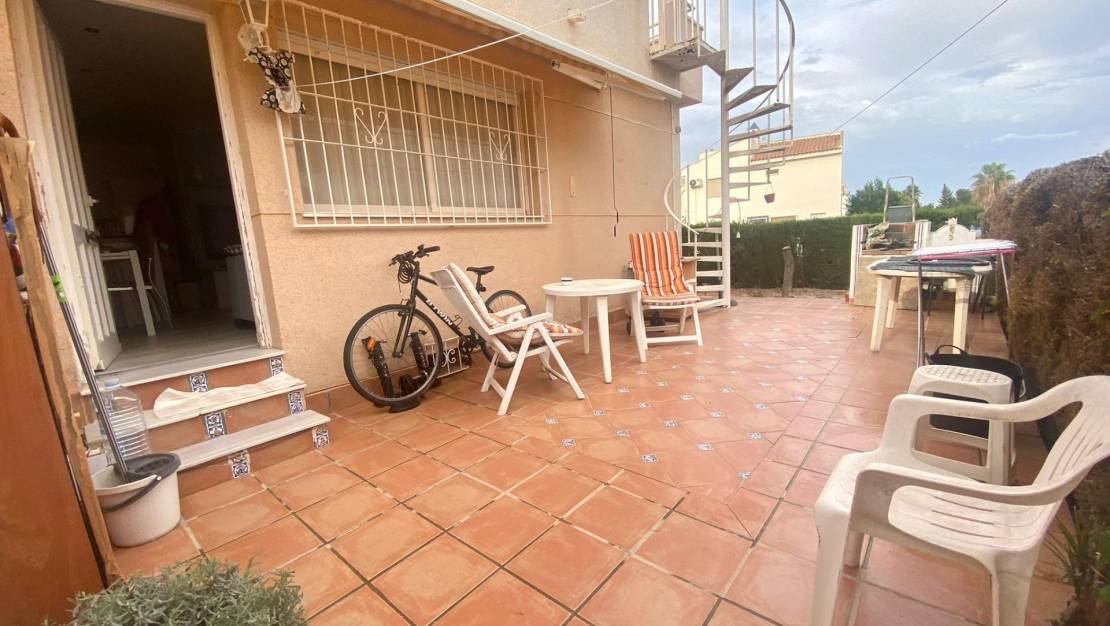 Sale - Bungalow - Torrevieja - Los altos