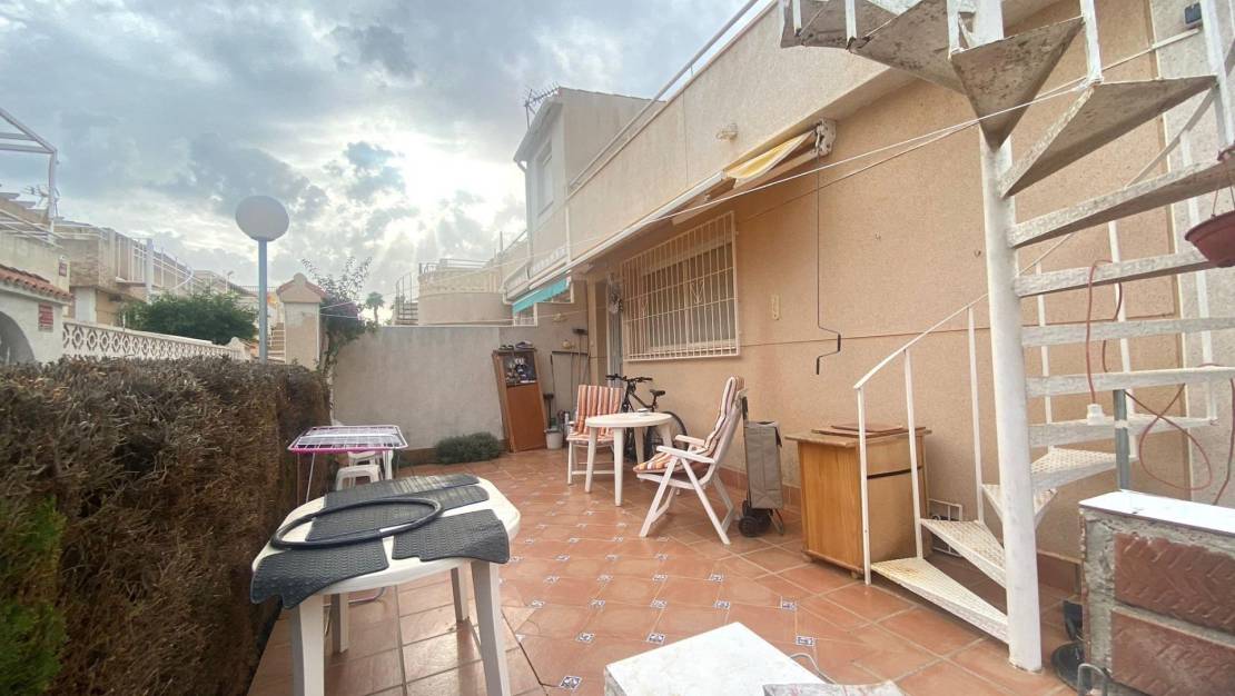 Sale - Bungalow - Torrevieja - Los altos