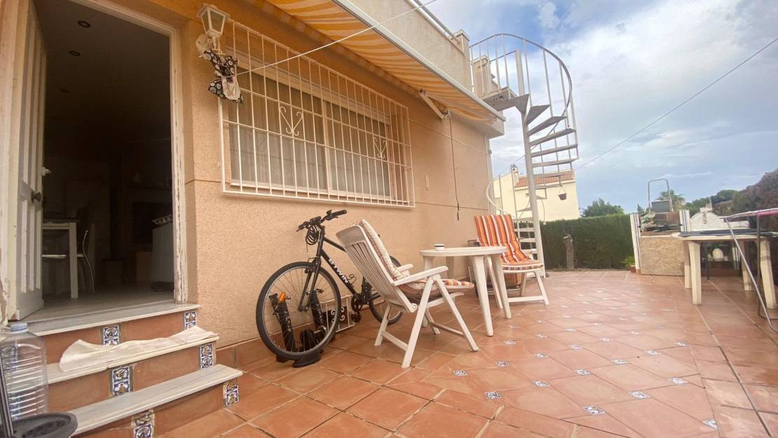 Sale - Bungalow - Torrevieja - Los altos