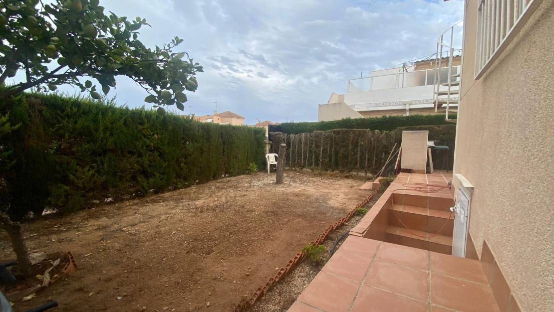 Sale - Bungalow - Torrevieja - Los altos