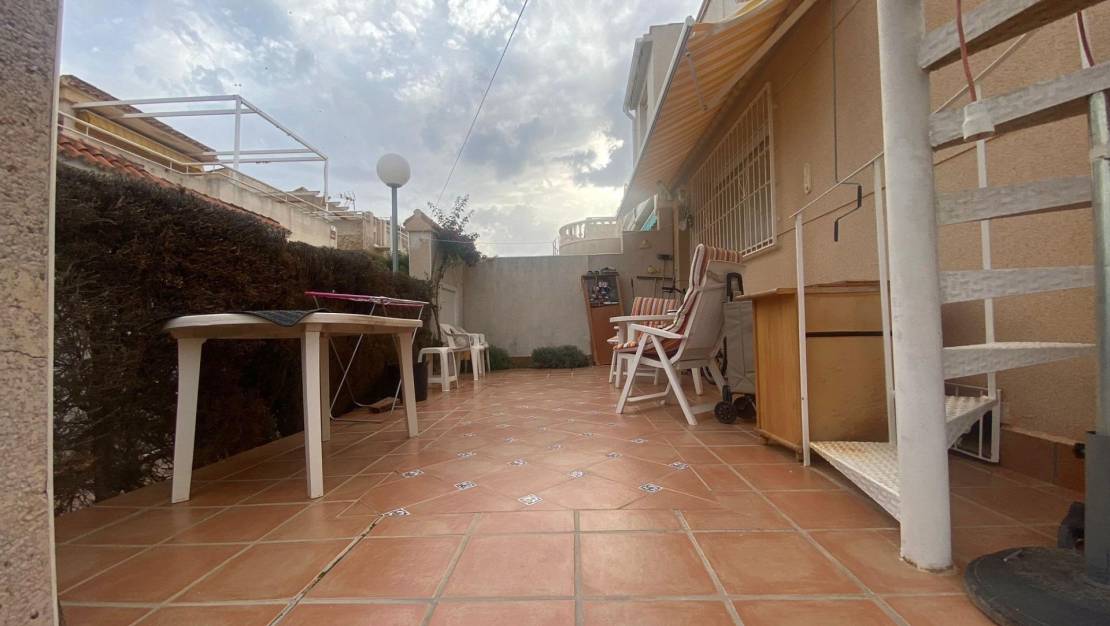 Sale - Bungalow - Torrevieja - Los altos