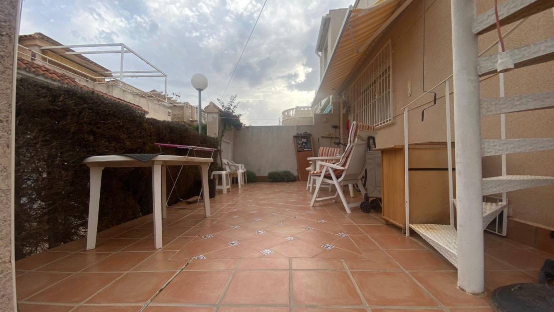 Sale - Bungalow - Torrevieja - Los altos