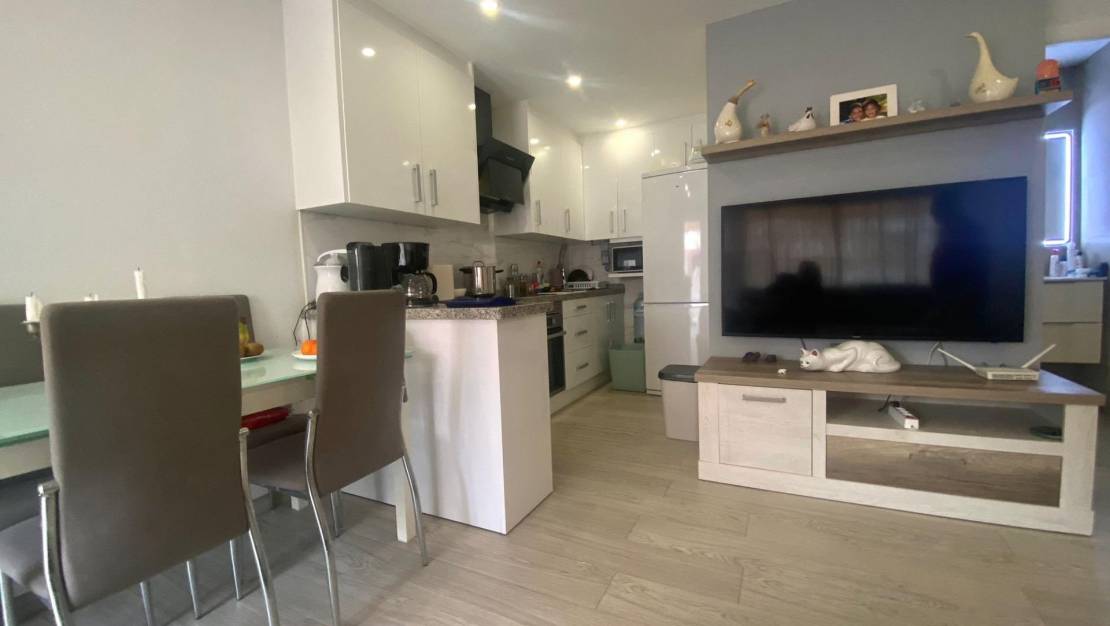 Sale - Bungalow - Torrevieja - Los altos