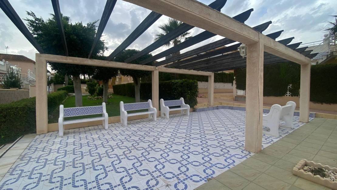 Sale - Bungalow - Torrevieja - Los altos