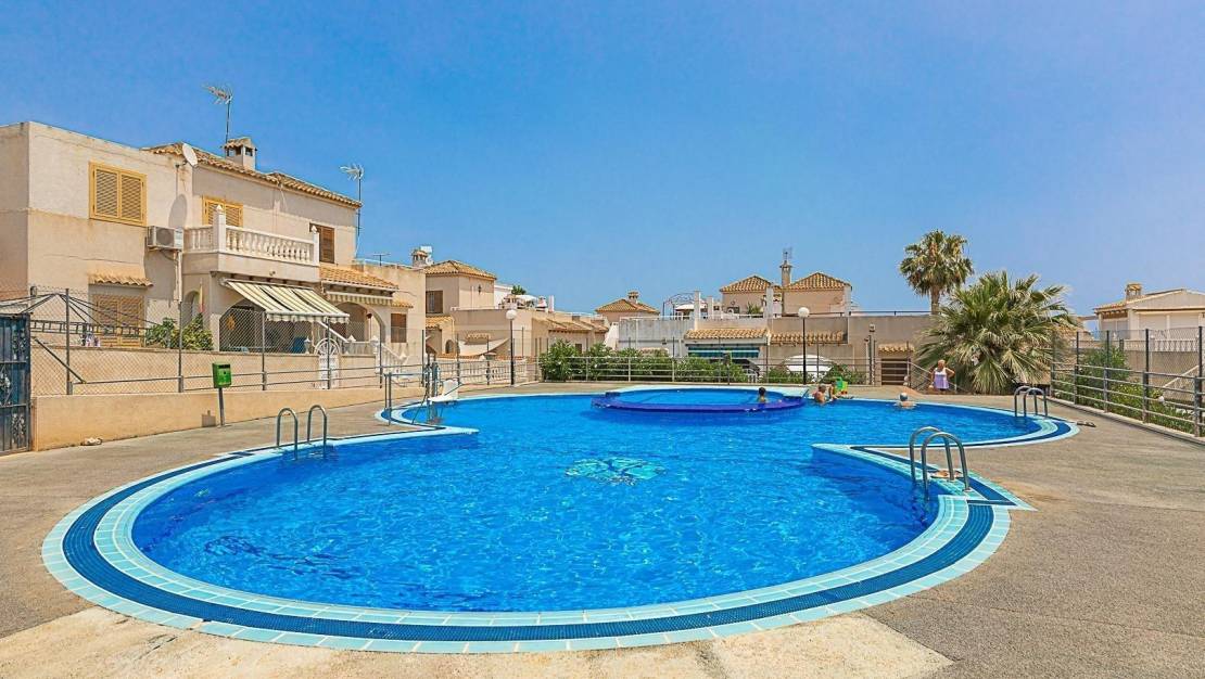 Sale - Bungalow - Torrevieja - Los Balcones - Los Altos del Edén