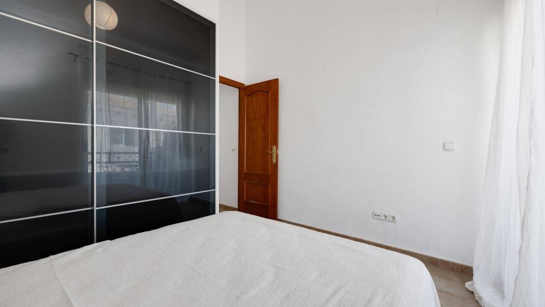 Sale - Bungalow - Torrevieja - Los Frutales