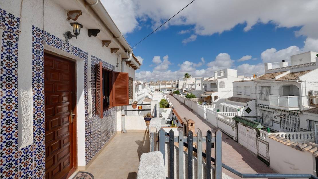 Sale - Bungalow - Torrevieja - Los Frutales