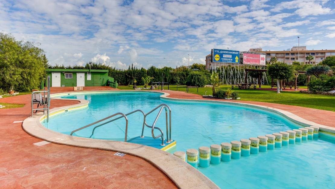 Sale - Bungalow - Torrevieja - Parque las naciones