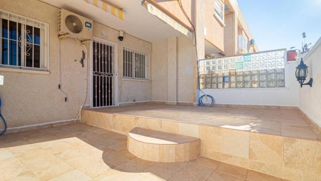 Sale - Bungalow - Torrevieja - Parque las naciones