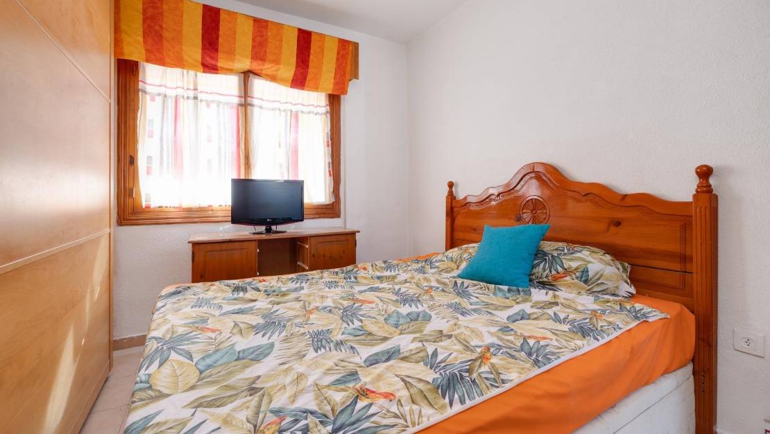 Sale - Bungalow - Torrevieja - Playa de los Naufragos