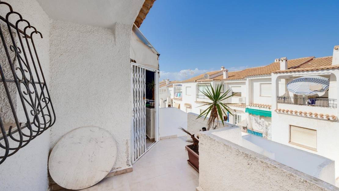 Sale - Bungalow - Torrevieja - Playa de los Naufragos