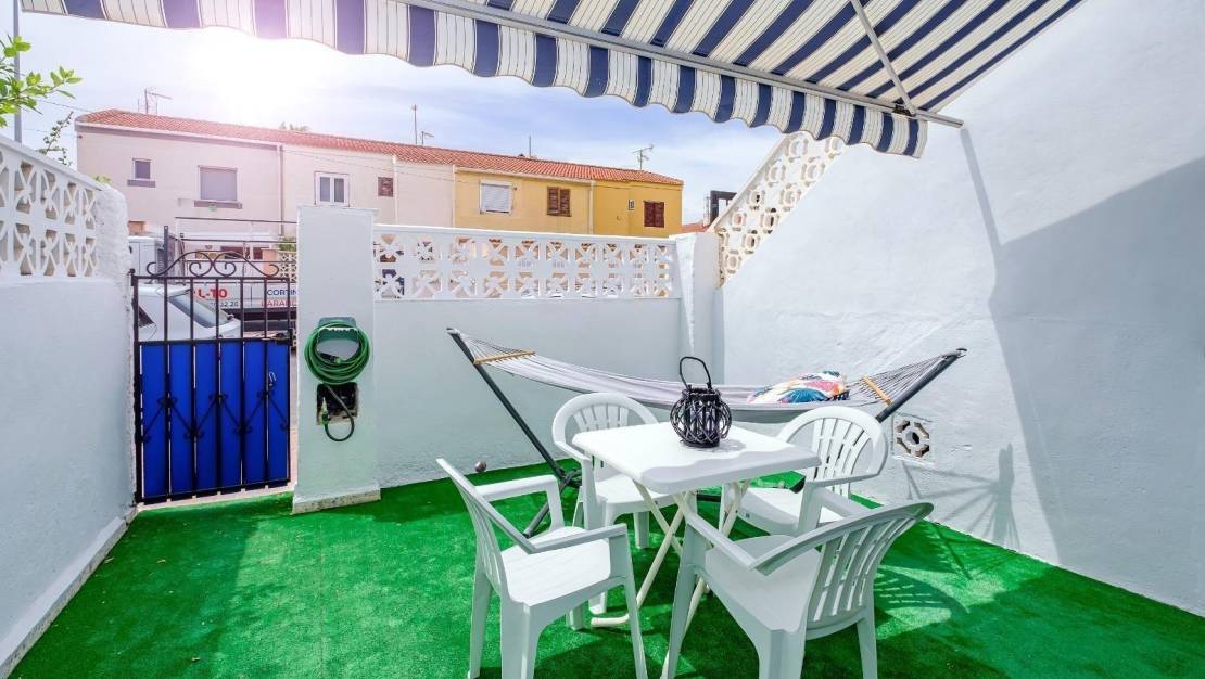 Sale - Bungalow - Torrevieja - Playa de los Naufragos