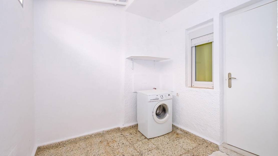 Sale - Bungalow - Torrevieja - Playa de los Naufragos