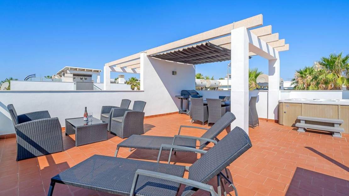 Sale - Bungalow - Torrevieja - Punta prima
