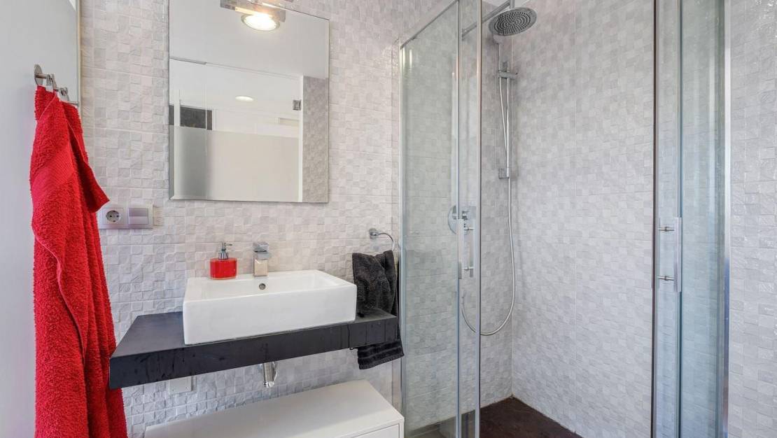 Sale - Bungalow - Torrevieja - Punta prima