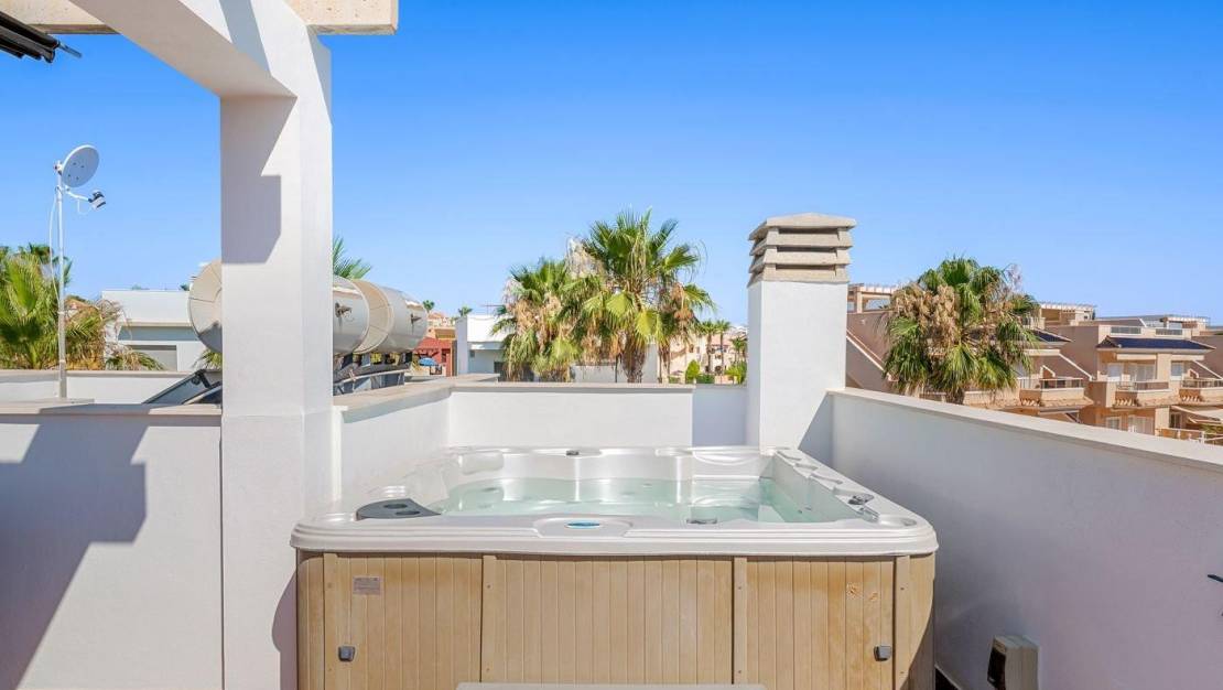 Sale - Bungalow - Torrevieja - Punta prima