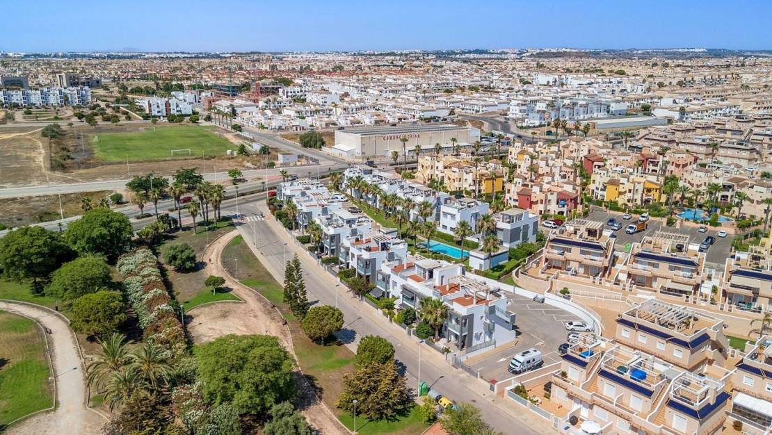 Sale - Bungalow - Torrevieja - Punta prima