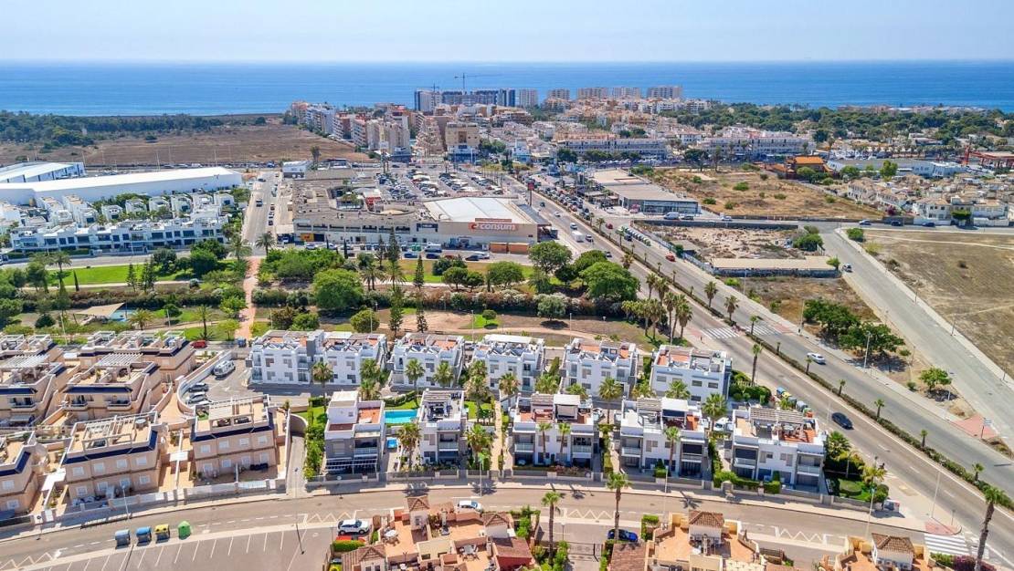 Sale - Bungalow - Torrevieja - Punta prima