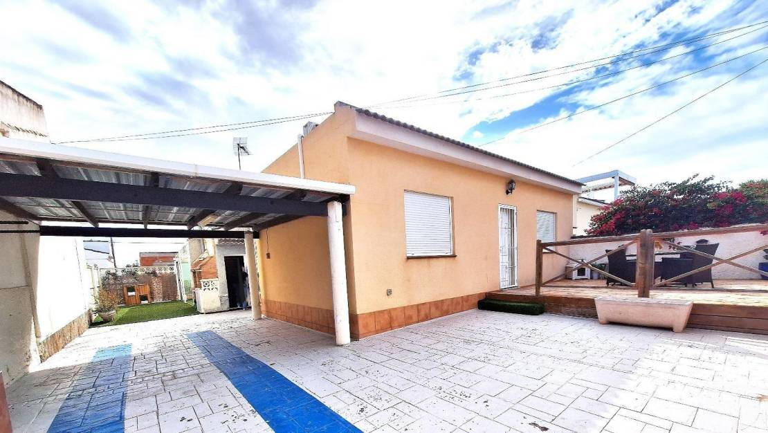 Sale - Bungalow - Torrevieja - San Luis