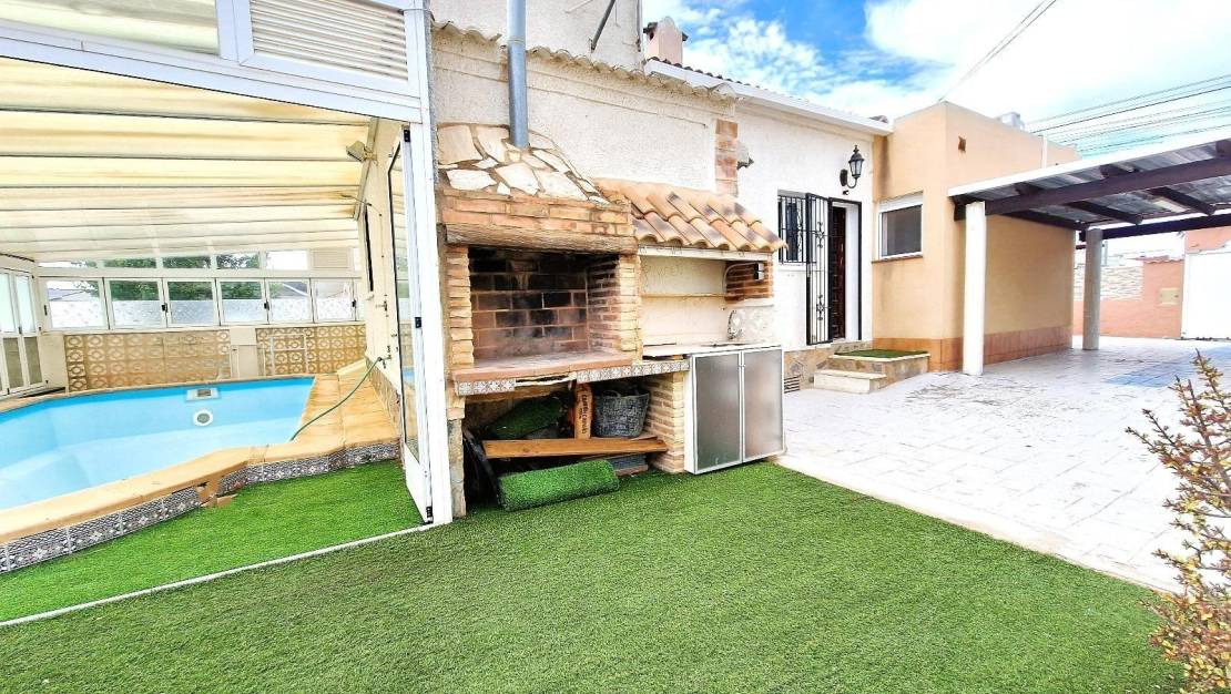 Sale - Bungalow - Torrevieja - San Luis