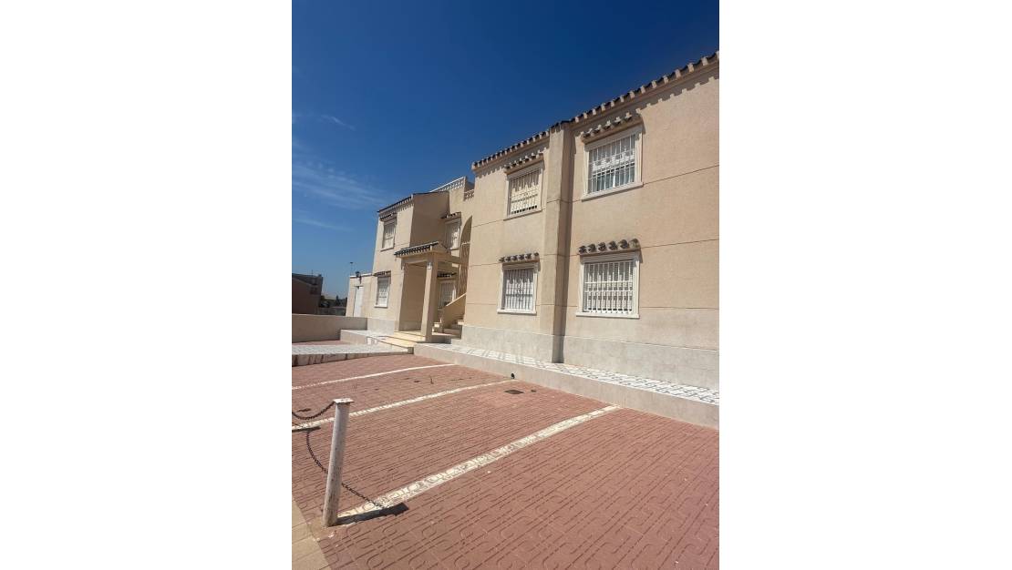 Sale - Bungalow - Torrevieja - Sector 25