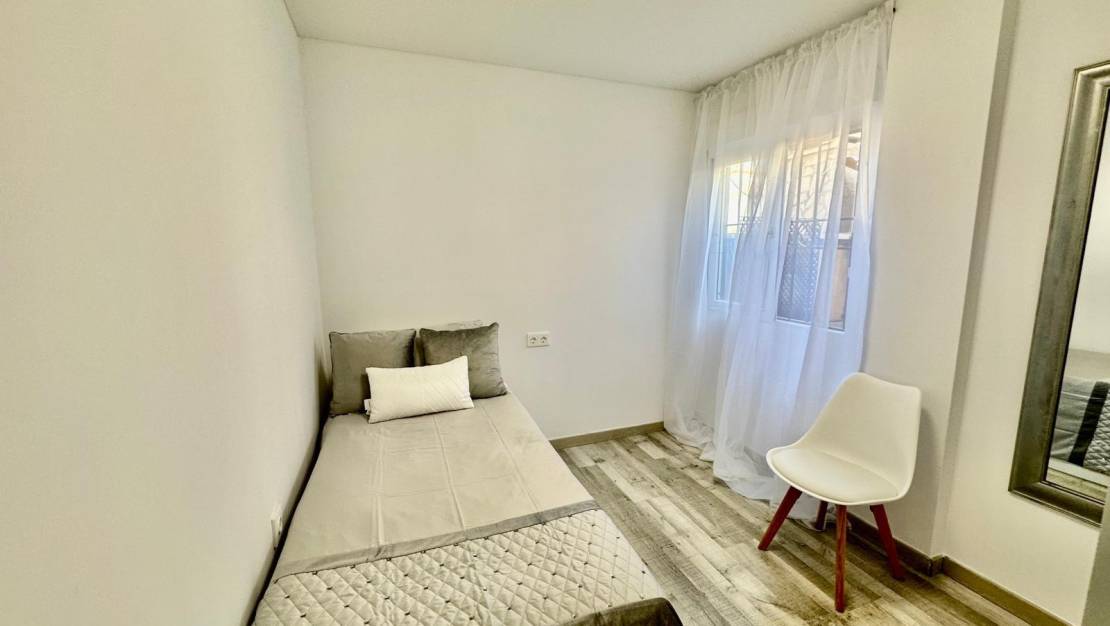 Sale - Bungalow - Torrevieja - Torreblanca