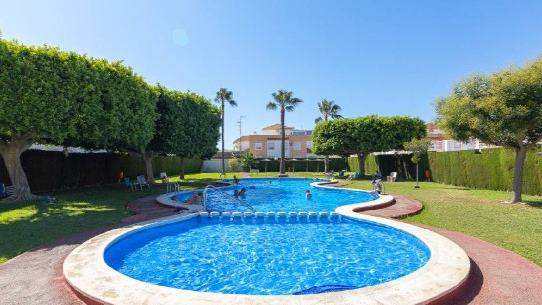 Sale - Bungalow - Torrevieja - Torretas