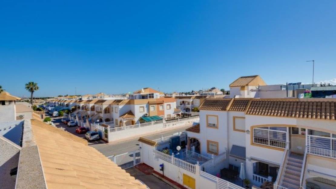 Sale - Bungalow - Torrevieja - Torretas