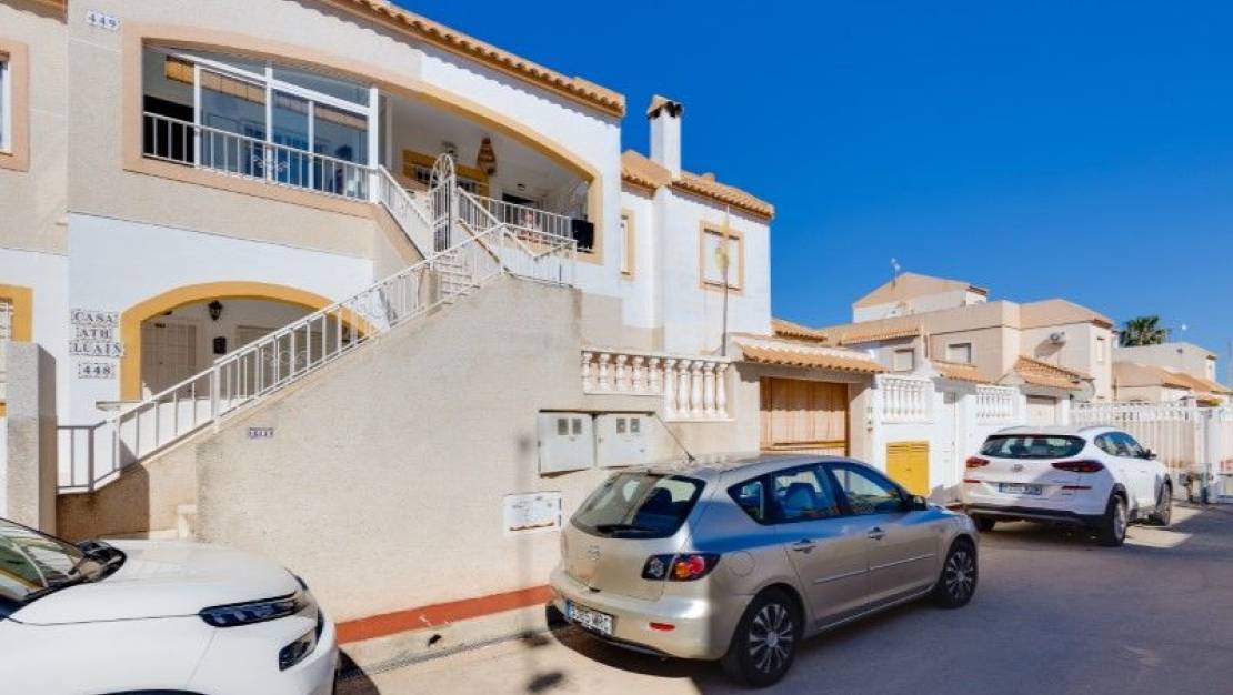 Sale - Bungalow - Torrevieja - Torretas