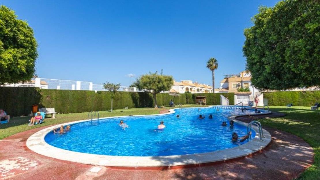 Sale - Bungalow - Torrevieja - Torretas
