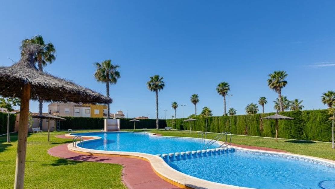 Sale - Bungalow - Torrevieja - Torretas
