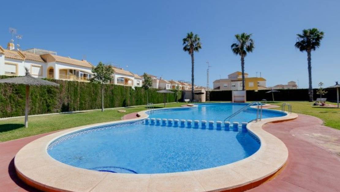 Sale - Bungalow - Torrevieja - Torretas