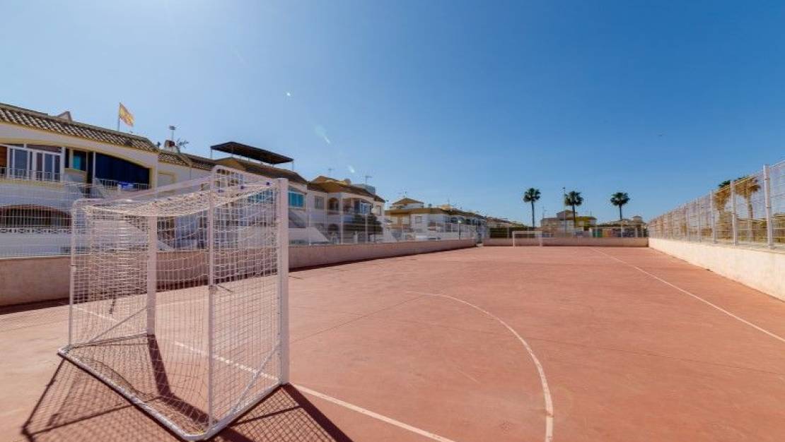 Sale - Bungalow - Torrevieja - Torretas
