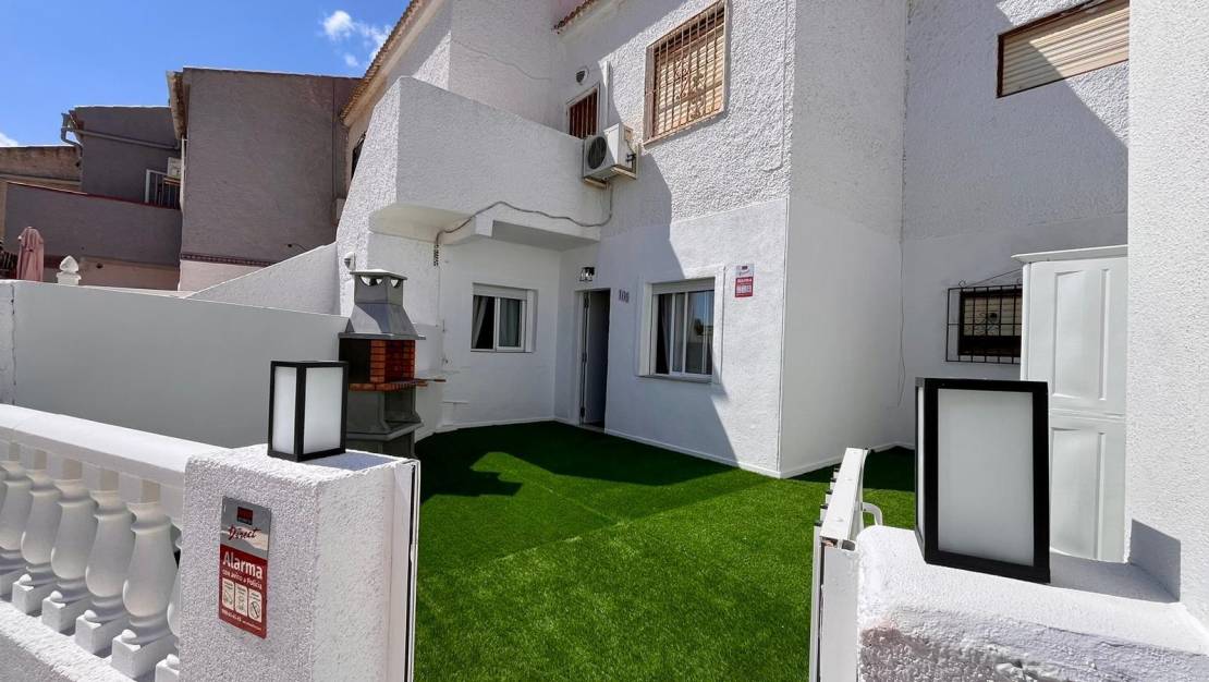 Sale - Bungalow - Torrevieja - Torretas