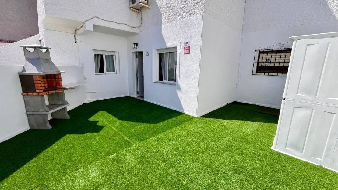 Sale - Bungalow - Torrevieja - Torretas