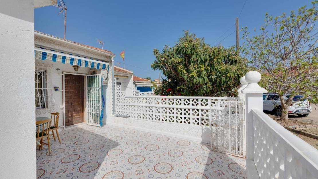 Sale - Bungalow - Torrevieja - Torretas