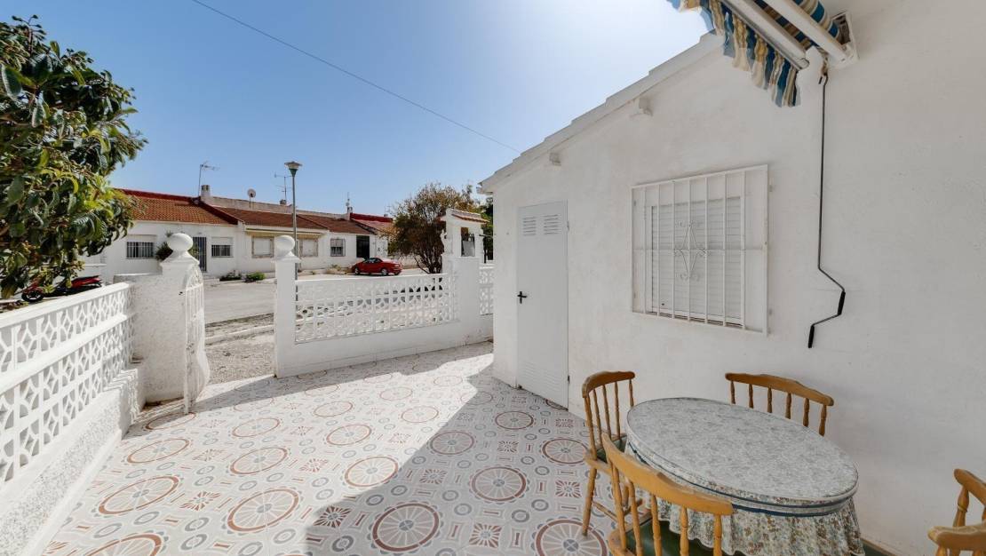 Sale - Bungalow - Torrevieja - Torretas