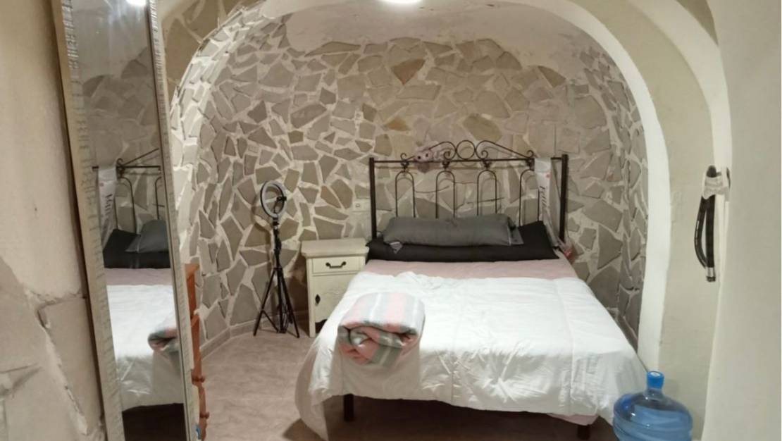 Sale - Cave house - Alicante City - Alcoraya