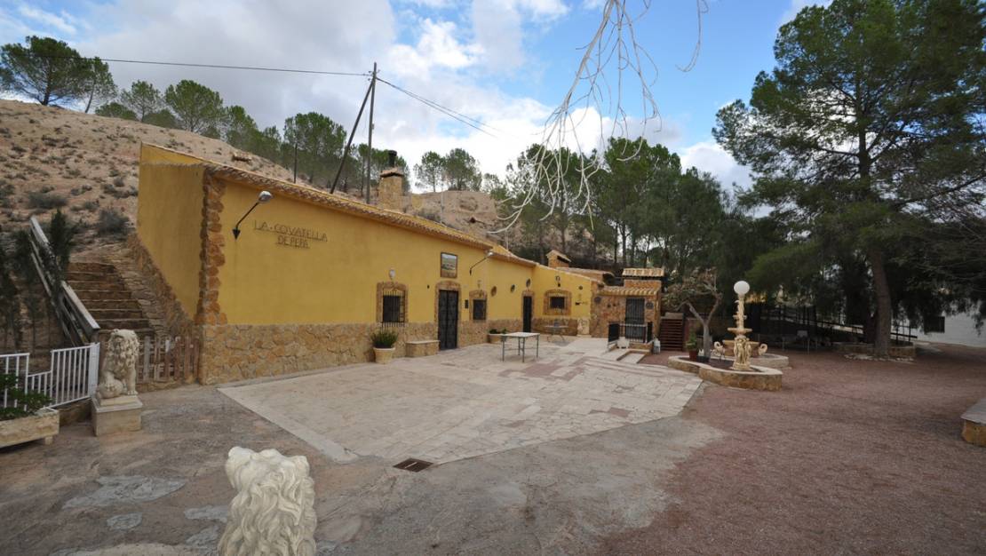 Sale - Cave house - Pinoso - Pinoso Centro