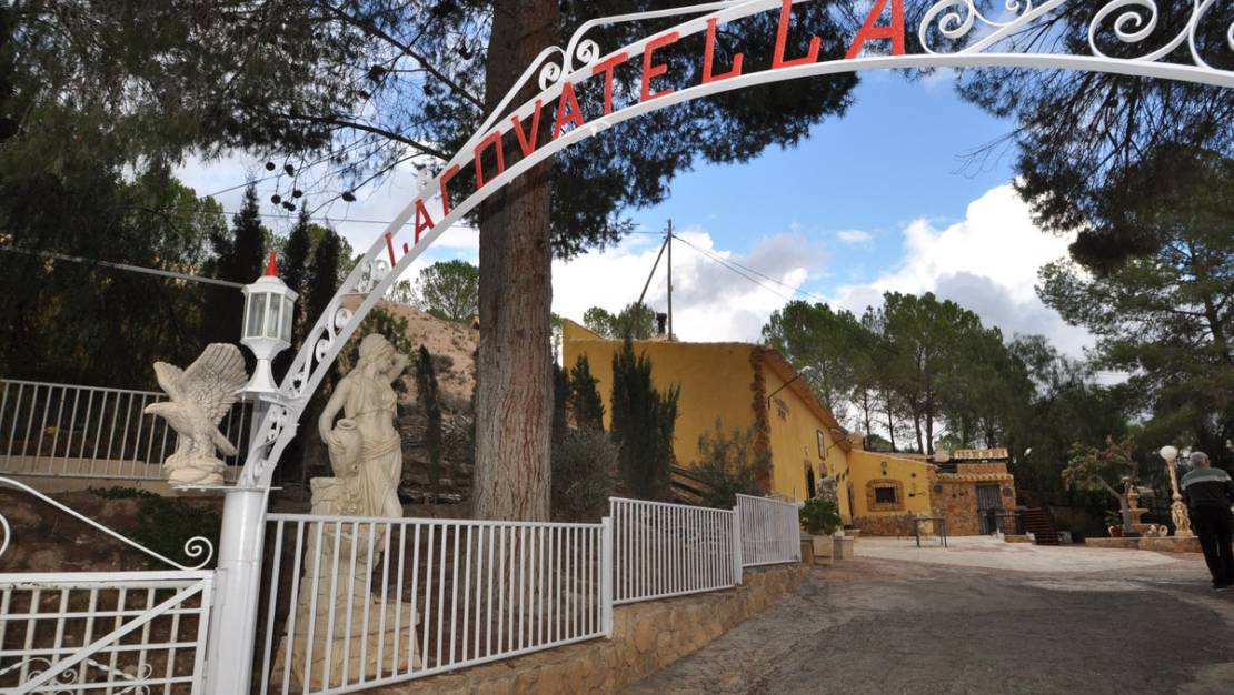 Sale - Cave house - Pinoso - Pinoso Centro