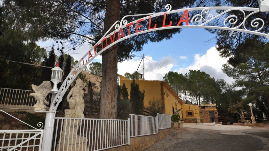 Sale - Cave house - Pinoso - Pinoso Centro