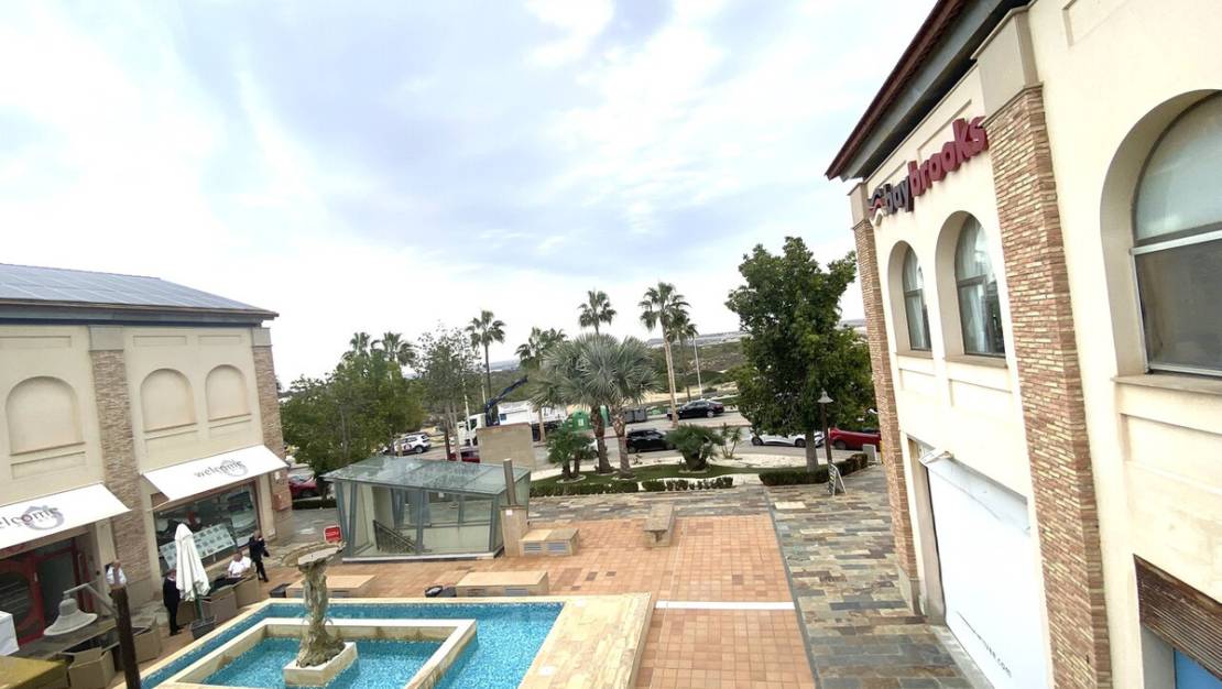 Sale - Commercial property - Algorfa - Algorfa Centro