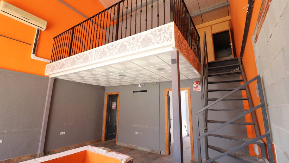 Sale - Commercial property - Algorfa - Algorfa Centro