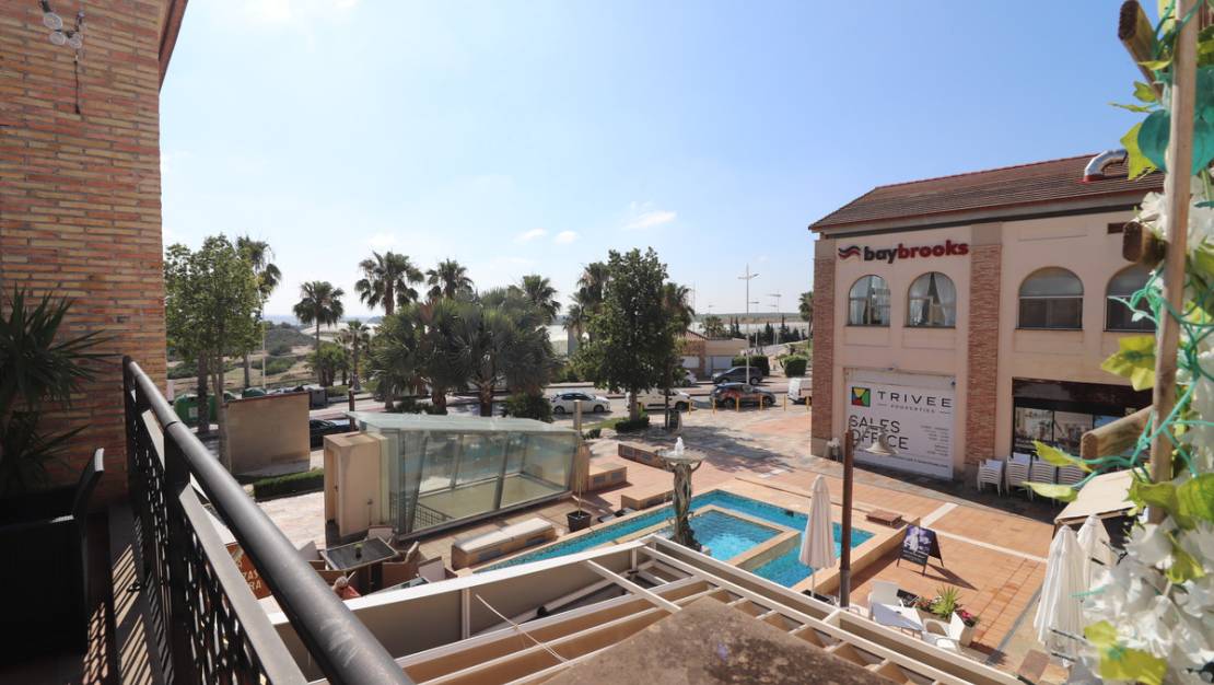 Sale - Commercial property - Algorfa - Algorfa Centro