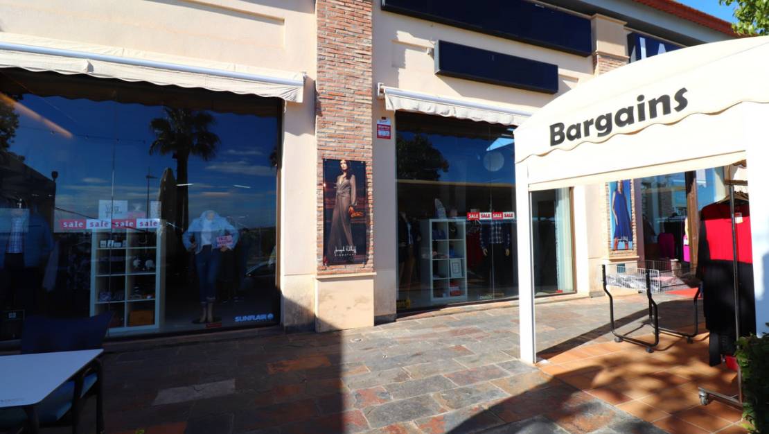 Sale - Commercial property - Algorfa - Algorfa Centro